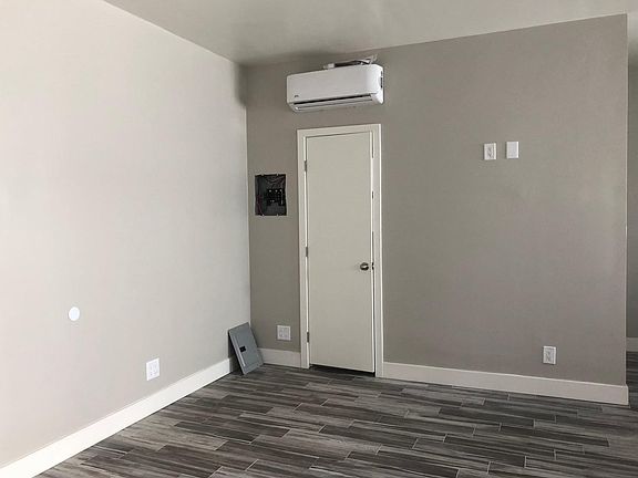 4th image of 635 Elm Ave APT 19