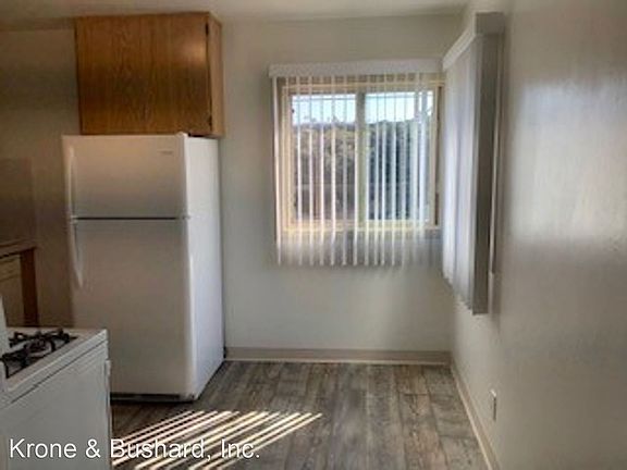 5th image of 4312 Mentone St #4316
