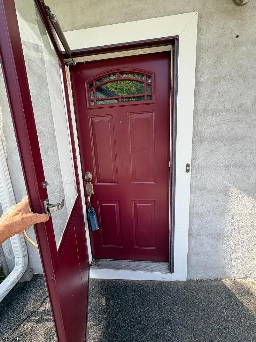 2 bed, $2,200 — Photo 1