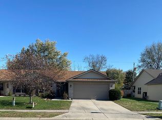 413 Whisper Ln, Xenia, OH 45385