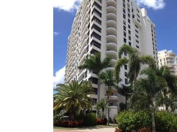 4451 Gulf Shore Blvd N APT 605, Naples, FL 34103