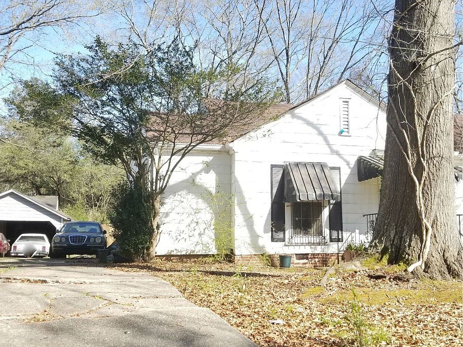 2nd image of 864 Brandon Ave