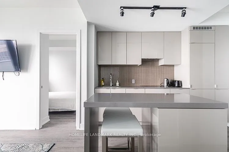 7 Grenville St #5401 — Photo 2