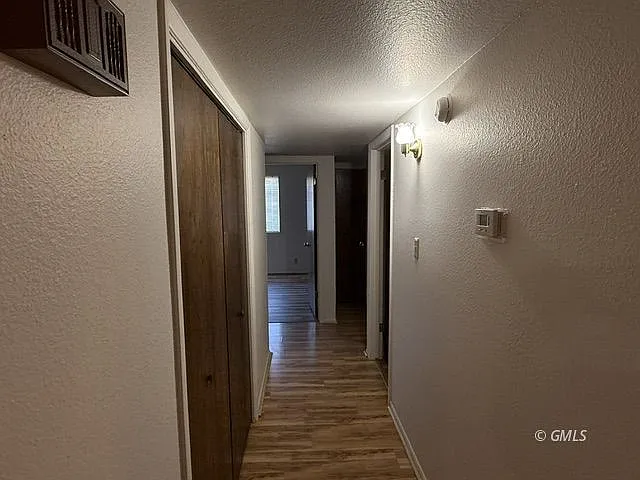 210 E Hunter Dr — Photo 7
