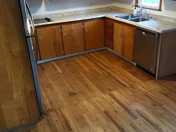5th image of 905 N May St