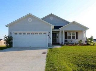 400 John Deere Ct, Richlands, NC 28574