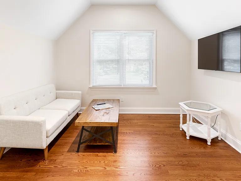 9 Eisenhower Dr — Photo 21