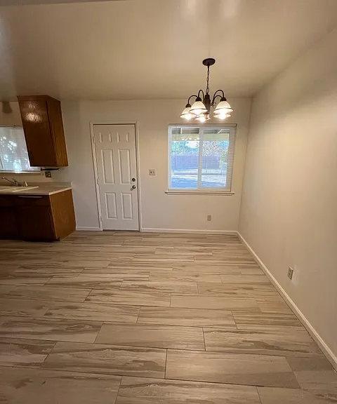 7560 Valley Vista Ave — Photo 10