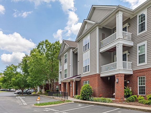 3rd image of 4847 Bevendean Dr #4
