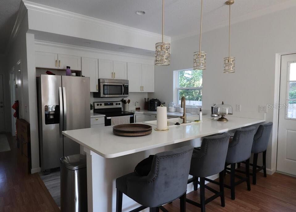 2nd image of 315 DORSETT AVENUE
