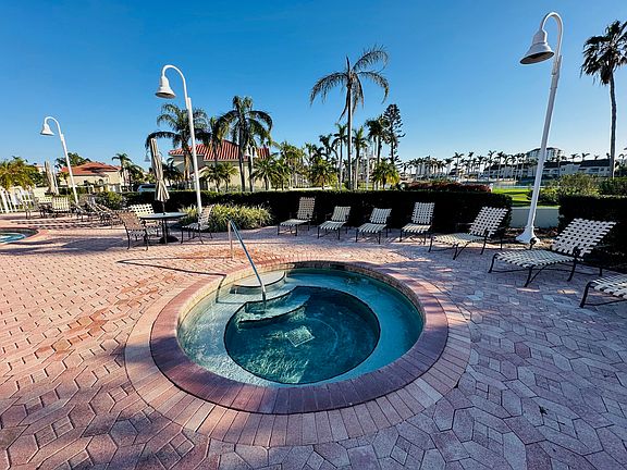 4th image of 6106 Mirada Cir