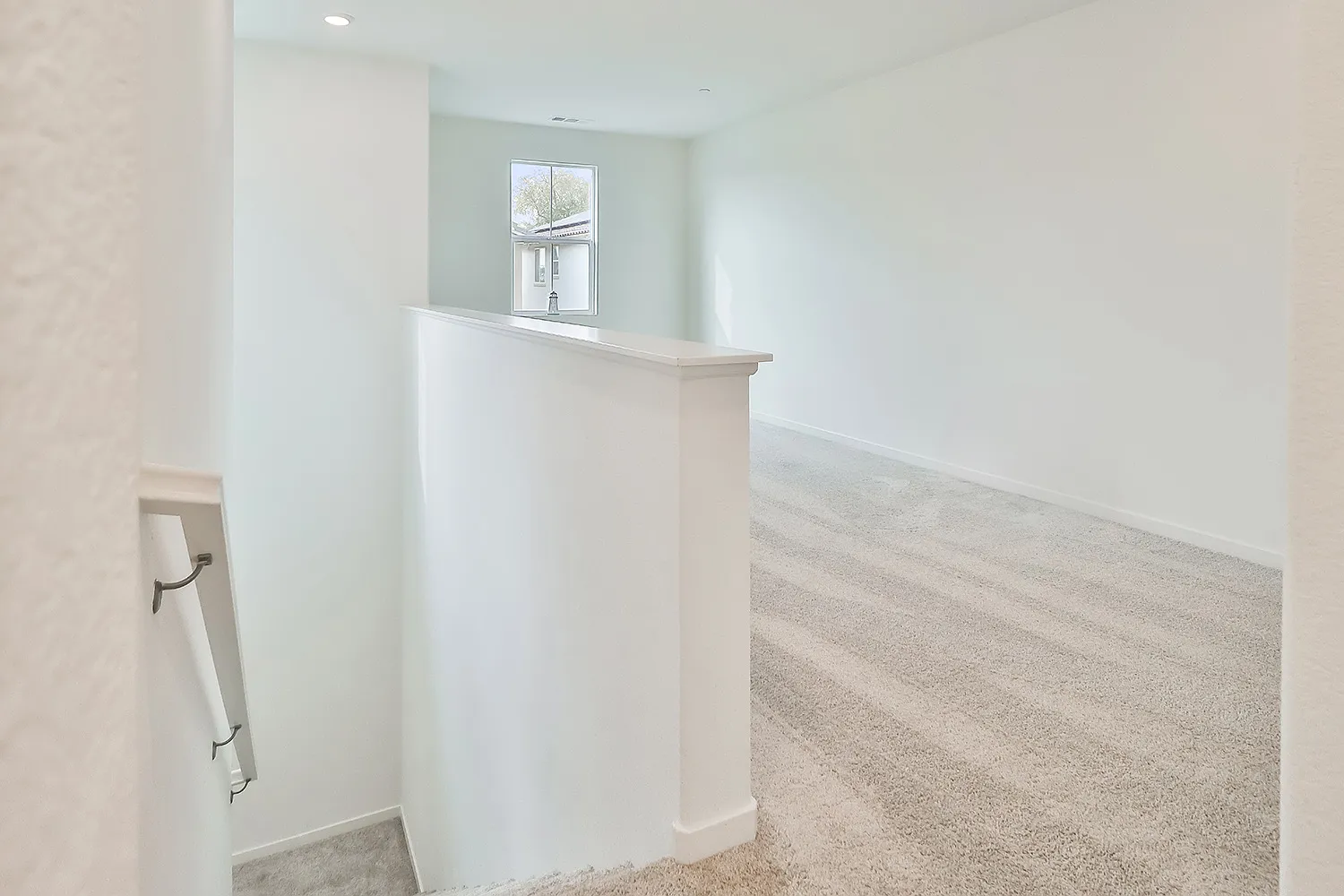 4 bed, 2.5 bath, 2070 sqft, $1,500 — Photo 3