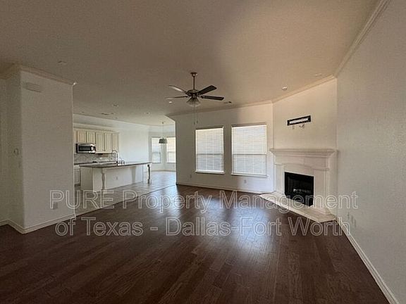 3rd image of 316 Little John Ct