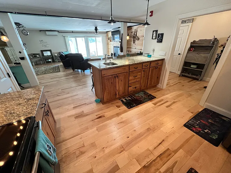 1374 Village Rd #4 — Photo 9