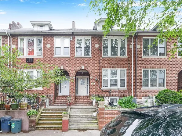 21-69 45th St #3FAMILY, Astoria, NY 11105