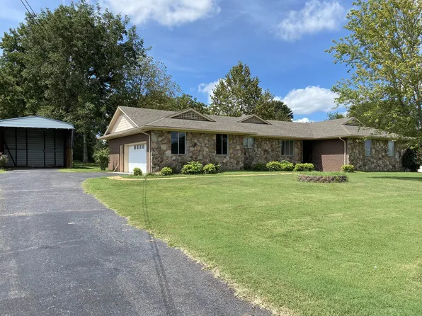 873 Meredith Ln, Dyersburg, TN 38024