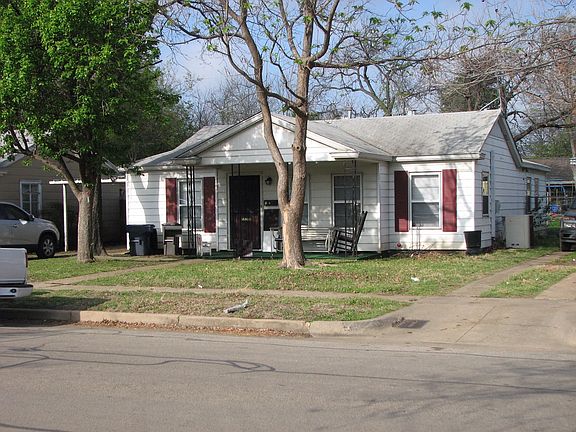 3rd image of 3920 Townsend Dr