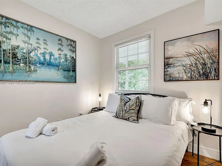 1826 NW South River Dr — Photo 33