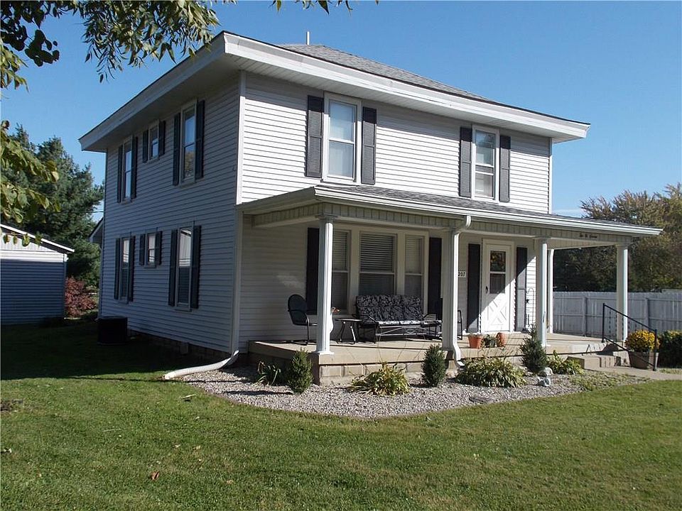 1st image of 207 S White Ave