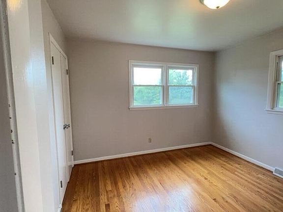 4th image of 3645 Oaklawn Ave NW #3647