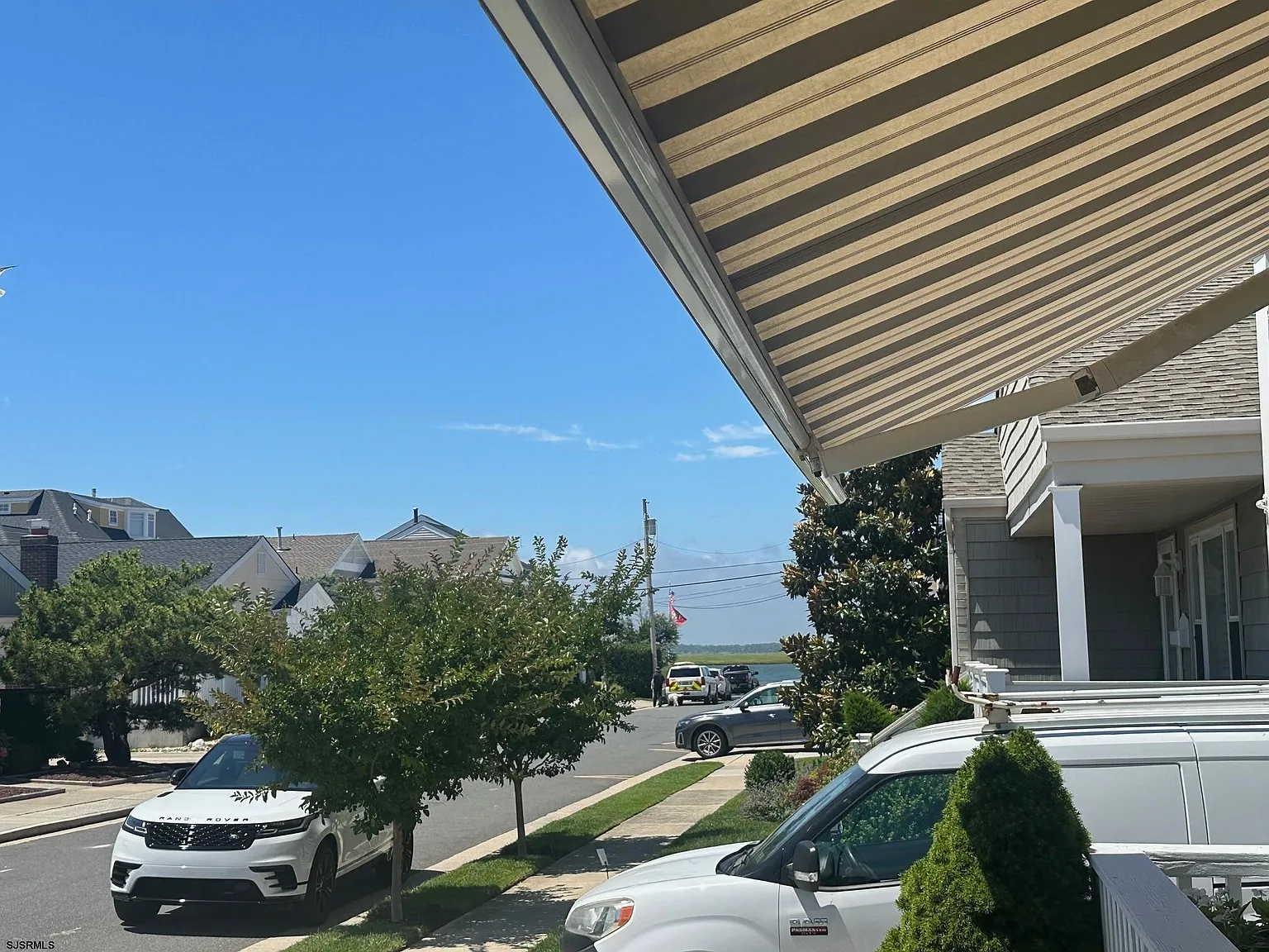 3 bed, $2,000 — Photo 4
