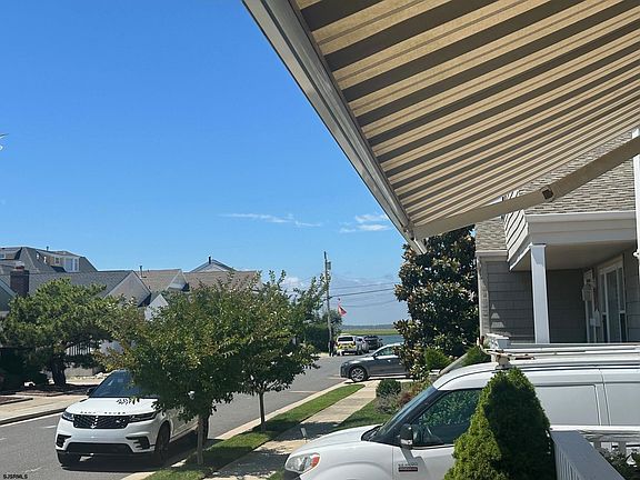 4th image of 217 N 34th Ave #1