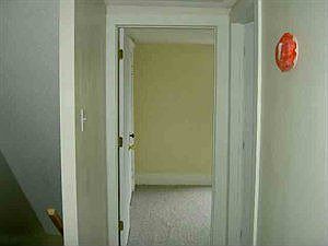 5th image of 712 Arch St