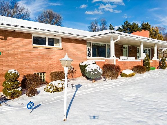 2nd image of 996 County Road 42