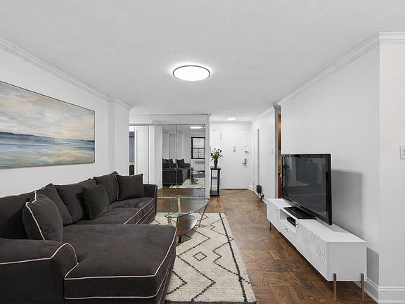 3rd image of 330 3rd Ave APT 8A