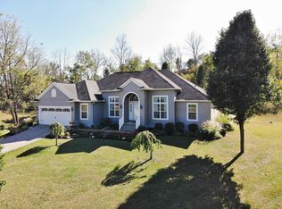 375 Lake Vista Dr, Zanesville, OH 43701