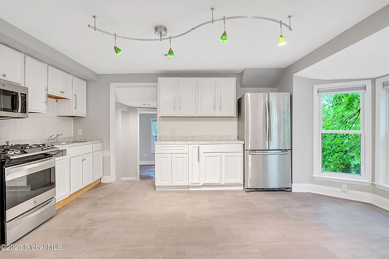 5th image of 199 New Scotland Avenue