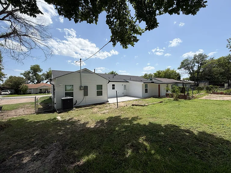 6812 Lakeside Dr — Photo 21