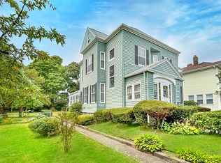 12 Maple St, West Roxbury, MA 02132