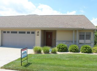 808 Newfoundland Dr, Manhattan, KS 66503