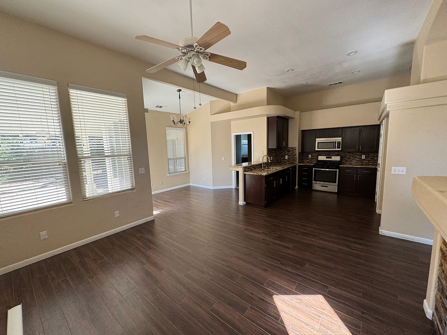 3 bed, 1535 sqft, $2,300 — Photo 4