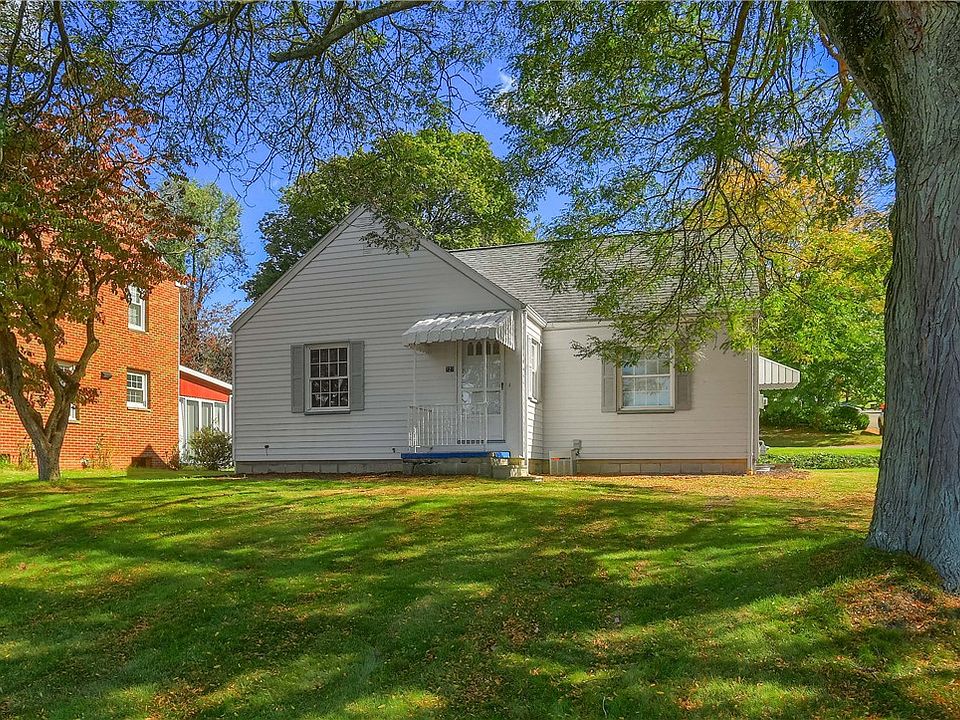 1st image of 727 Pershing St