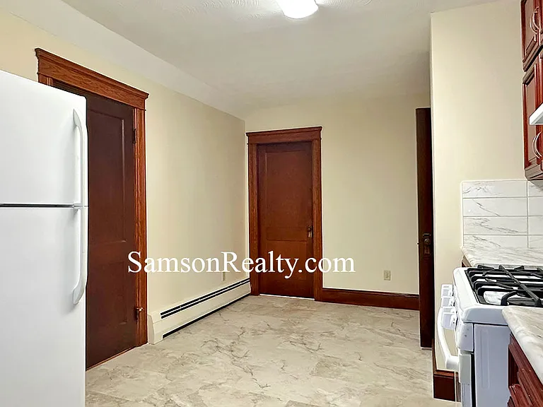 610 Pawtucket Ave #3 — Photo 3