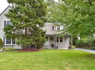 613 Meadow Dr, Glenview, IL 60025