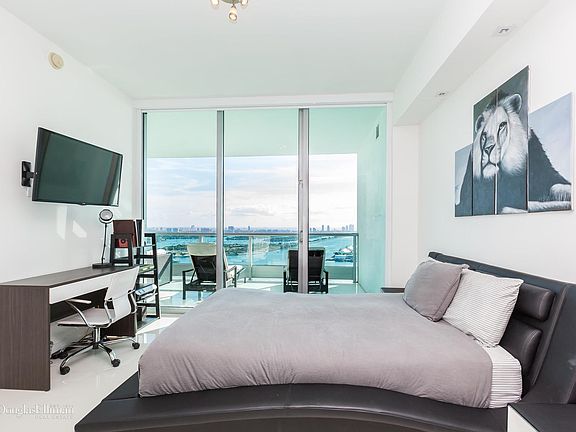 5th image of 900 Biscayne Blvd APT 4005