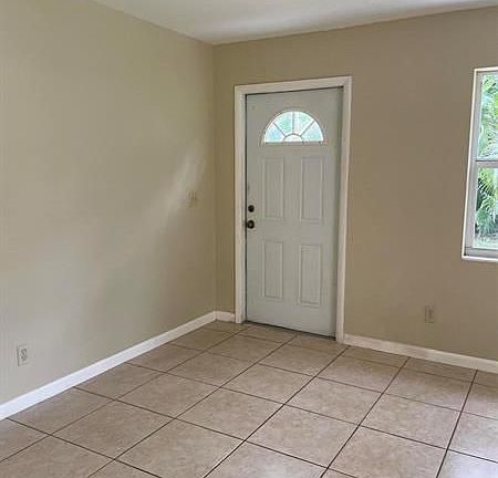 2nd image of 4808 Dell Ave #4808