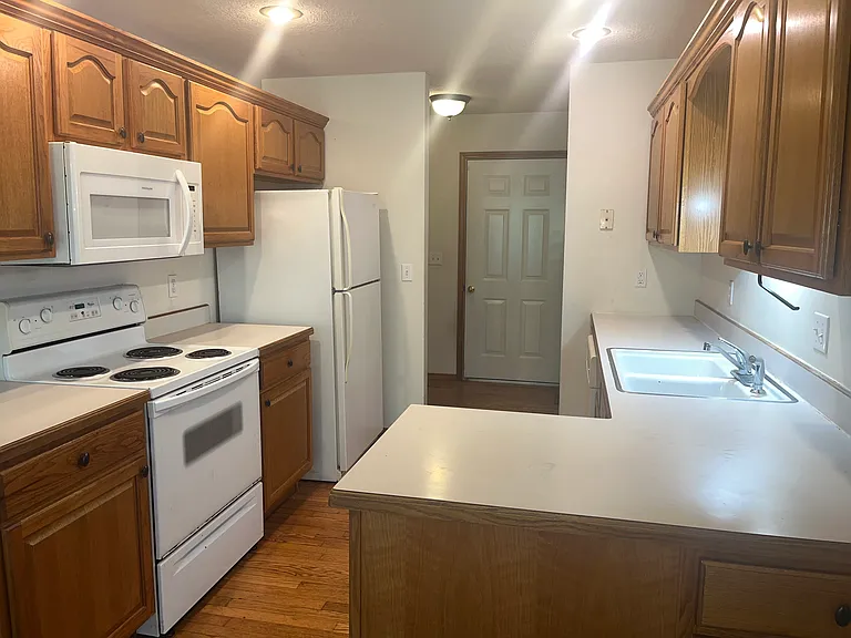 3350 E Berkeley St — Photo 12