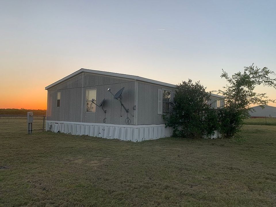 2nd image of 1776 County Road 697