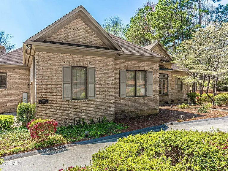 215 Plantation Dr — Photo 79