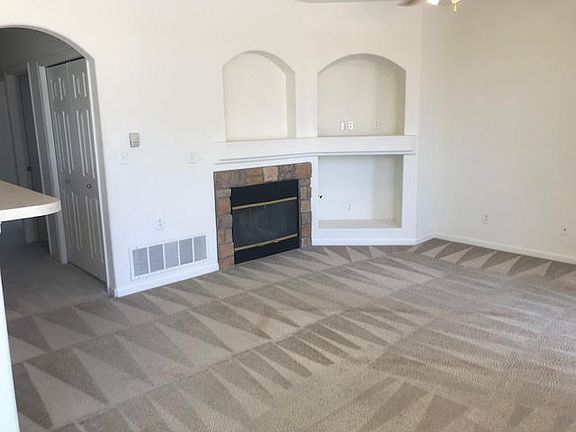 3rd image of 5551 29th St Unit 3511