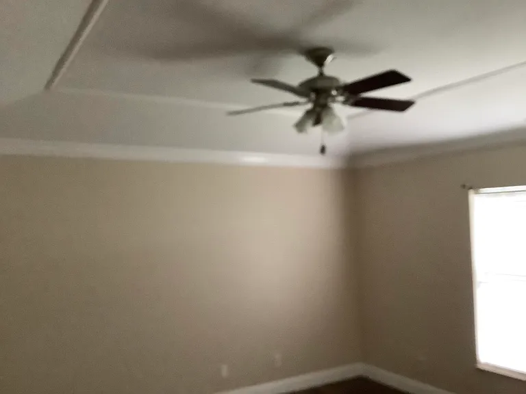5828 NW Dana Cir — Photo 3