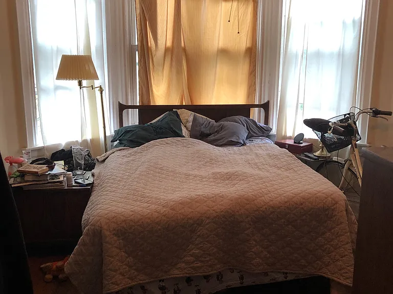 4617-spruce-st-2f-tenant-photos-15
