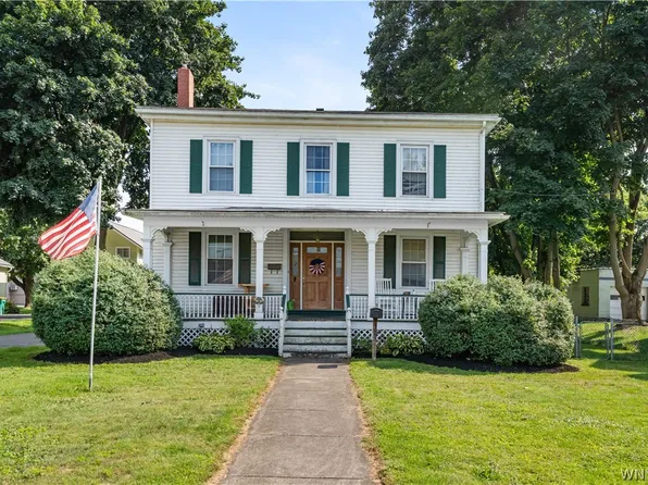 18 W Court St, Warsaw, NY 14569