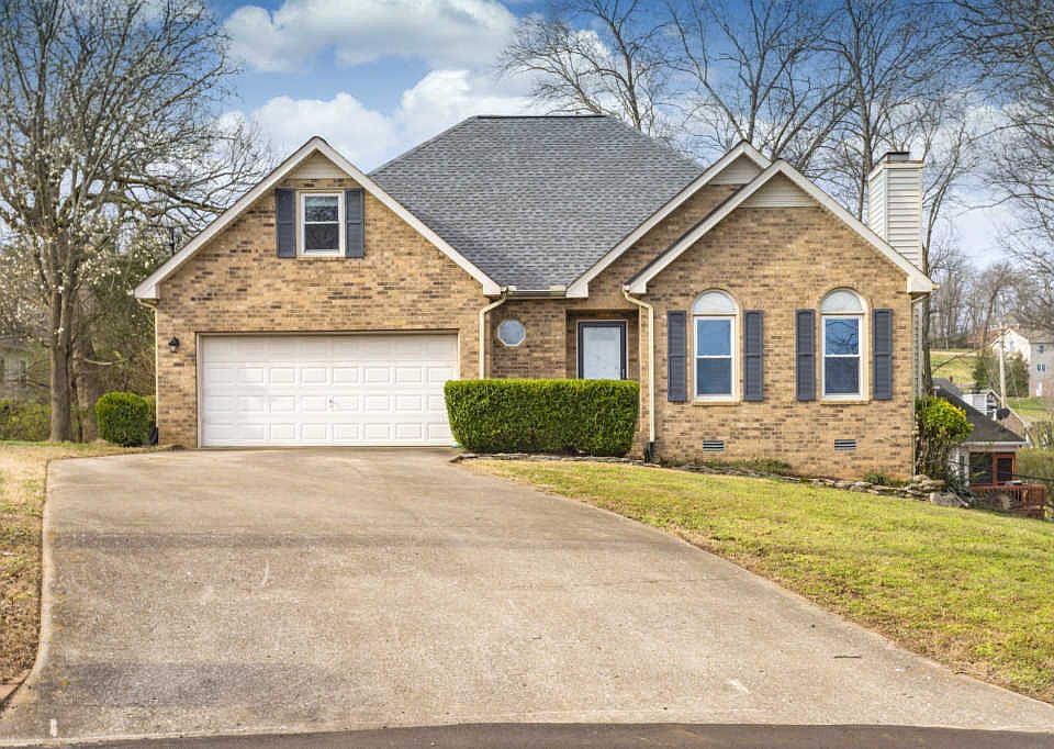 1st image of 114 Kelly Dr
