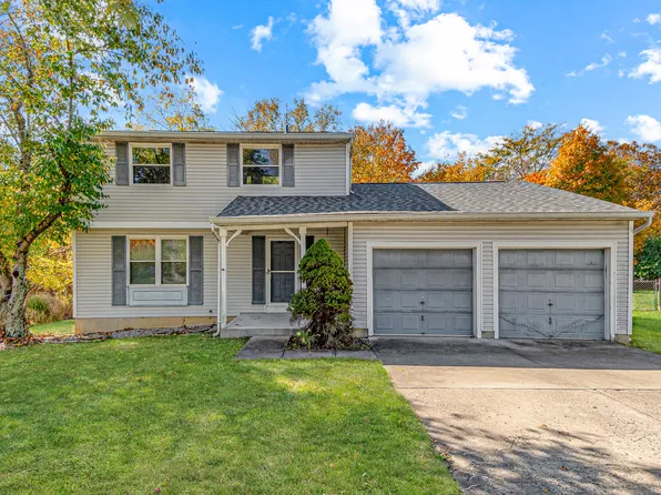 8336 Grande Fir Ct, Florence, KY 41042