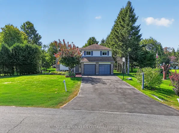 1124 Des Pommiers St, Clarence Rockland, ON K4K 1K9